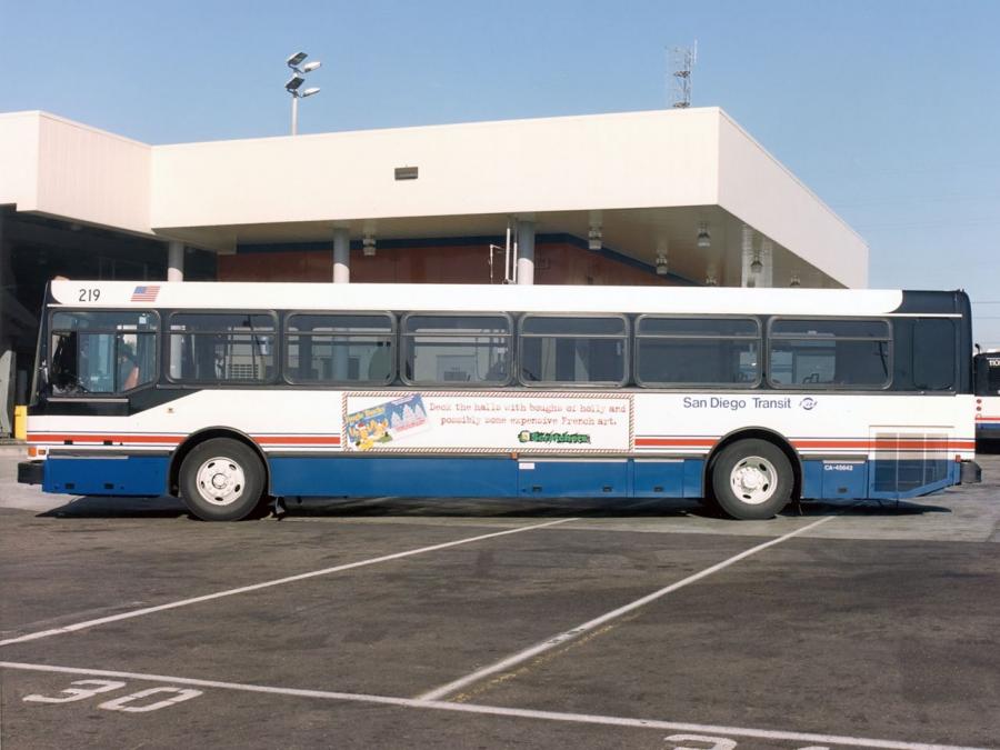  Ikarus 416 1989 года  (фото 11 из 12)